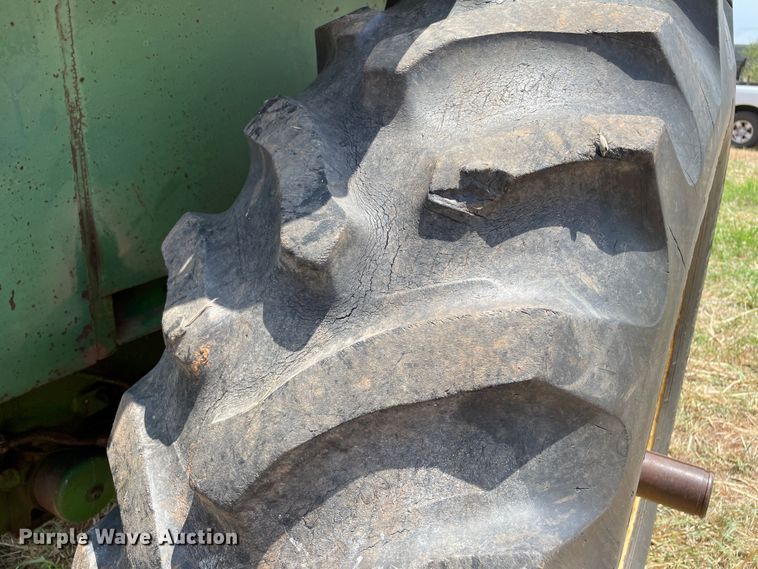 image for item DN5091 1973 John Deere 4430  tractor