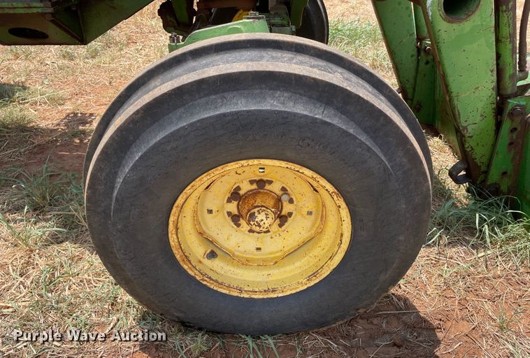 image for item DN5091 1973 John Deere 4430  tractor