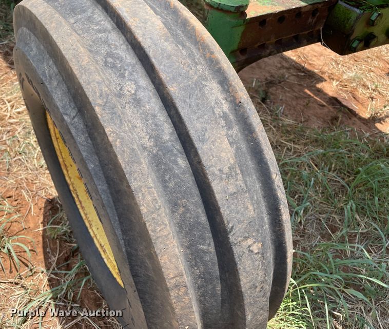 image for item DN5091 1973 John Deere 4430  tractor