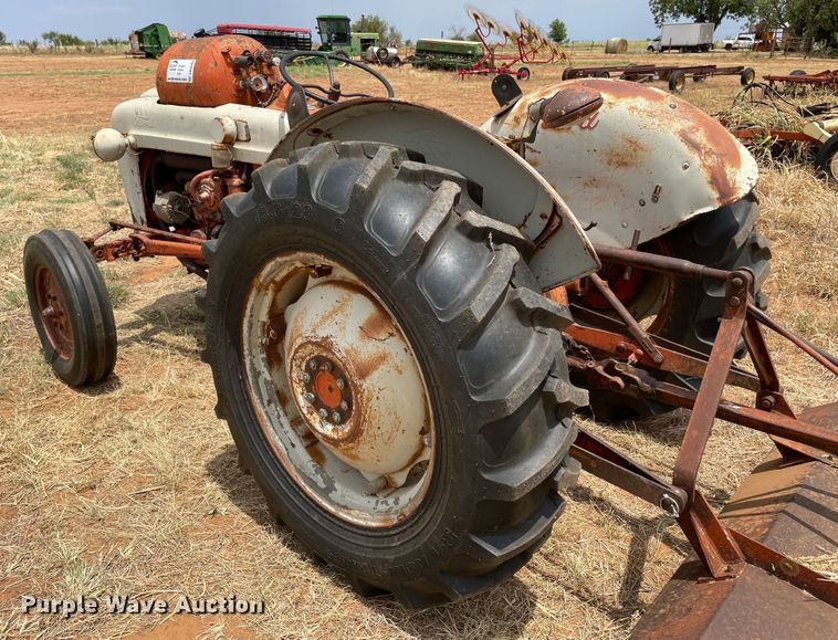 image for item DN5094 Ford 600  tractor