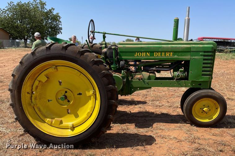 image for item DN5096 John Deere B  tractor
