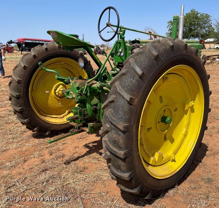 image for item DN5096 John Deere B  tractor