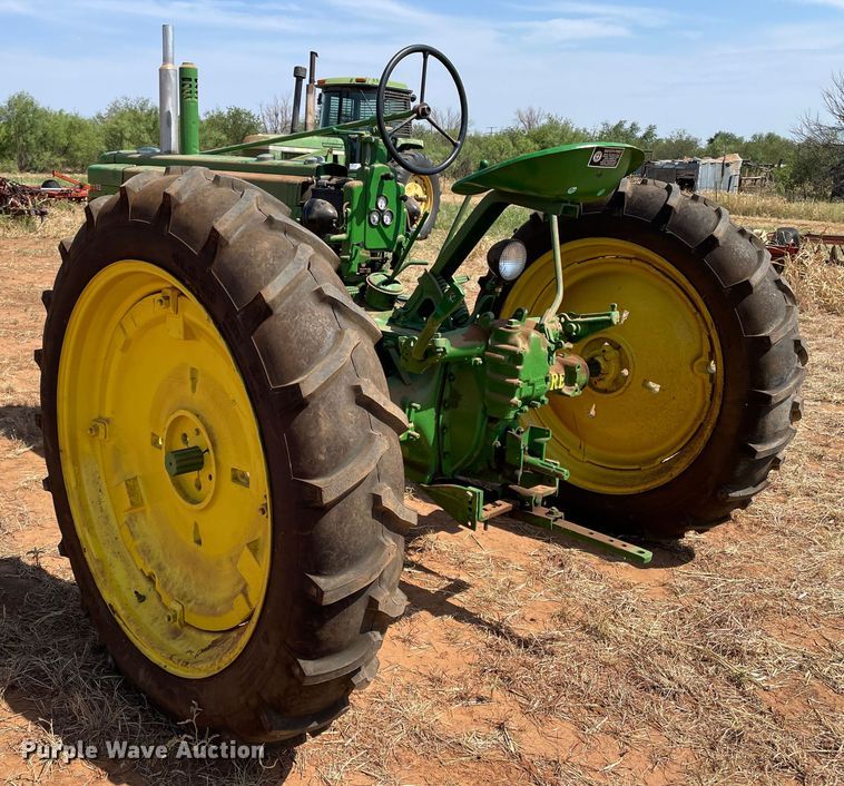 image for item DN5096 John Deere B  tractor