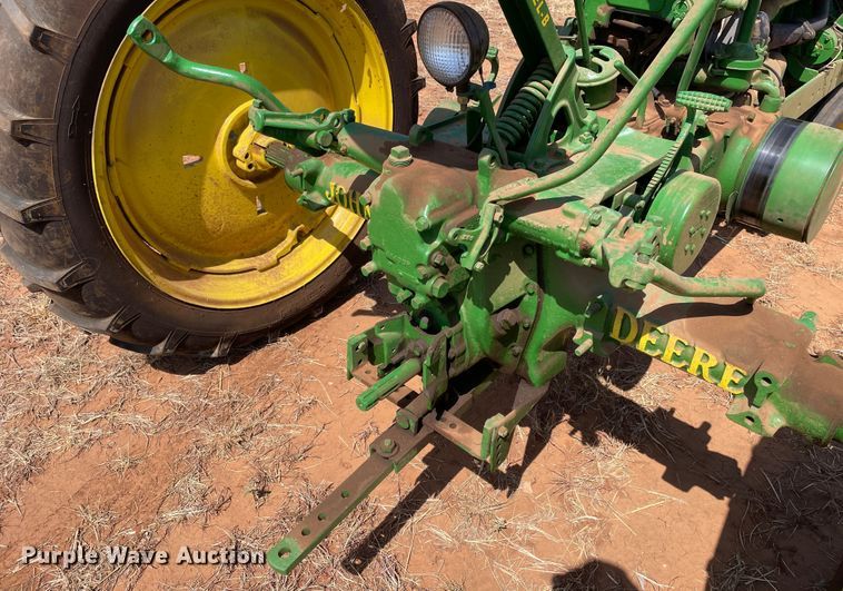 image for item DN5096 John Deere B  tractor