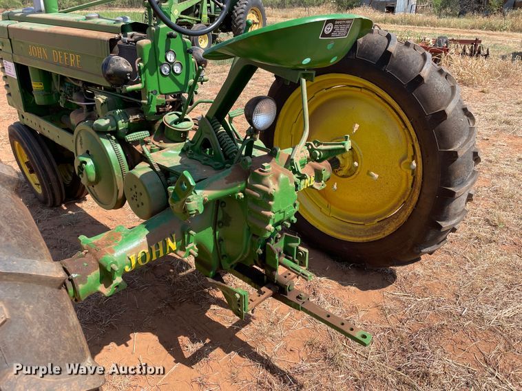 image for item DN5096 John Deere B  tractor