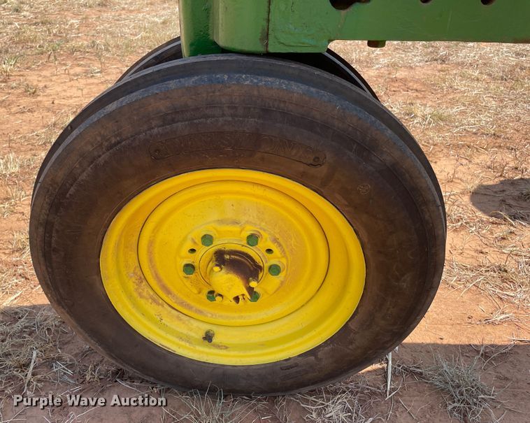 image for item DN5096 John Deere B  tractor