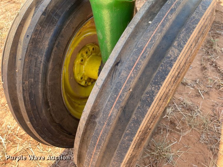 image for item DN5096 John Deere B  tractor