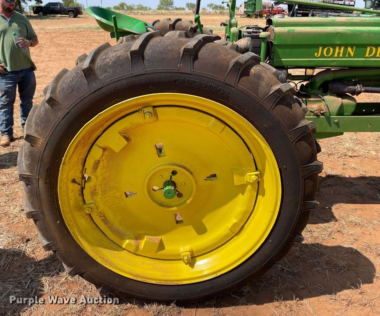 image for item DN5096 John Deere B  tractor