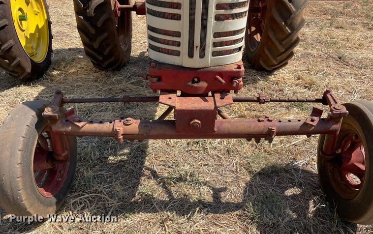 image for item DN5097 Farmall 400  tractor