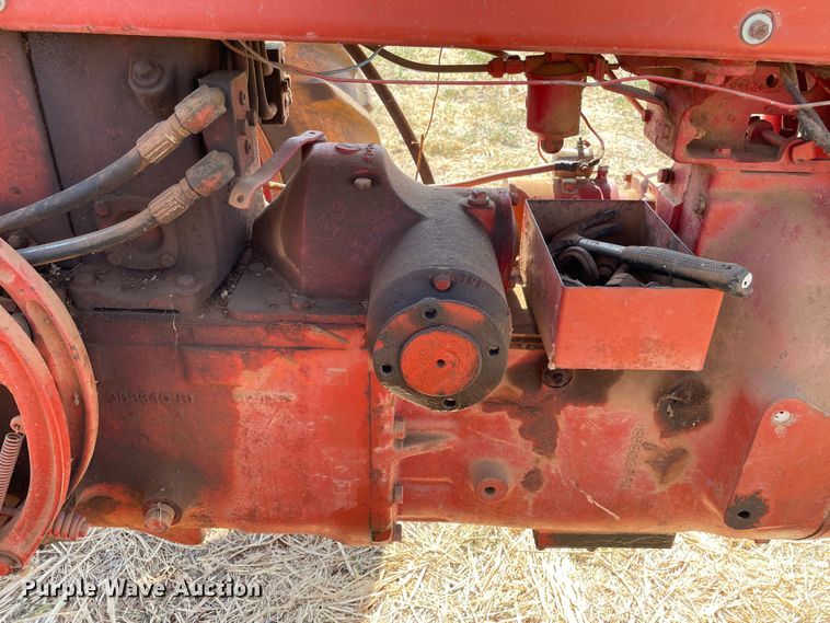 image for item DN5097 Farmall 400  tractor