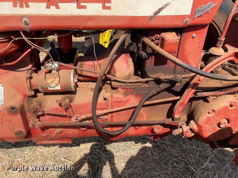 image for item DN5097 Farmall 400  tractor