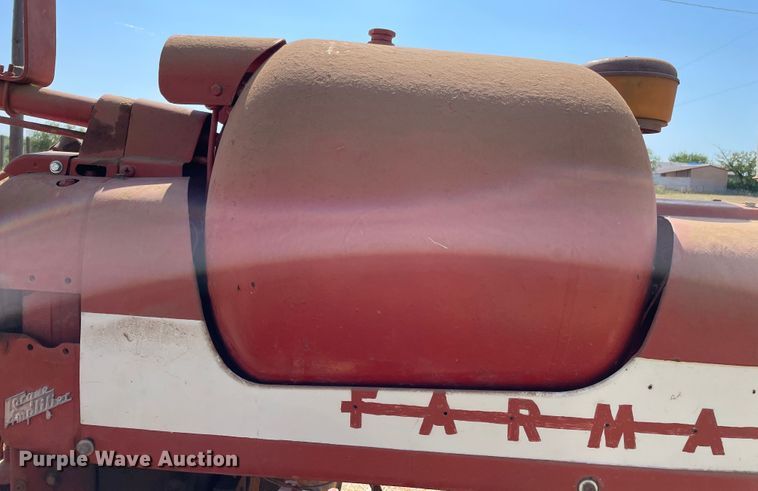 image for item DN5097 Farmall 400  tractor