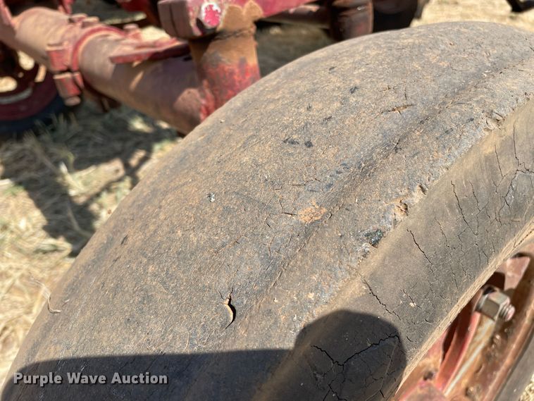 image for item DN5097 Farmall 400  tractor