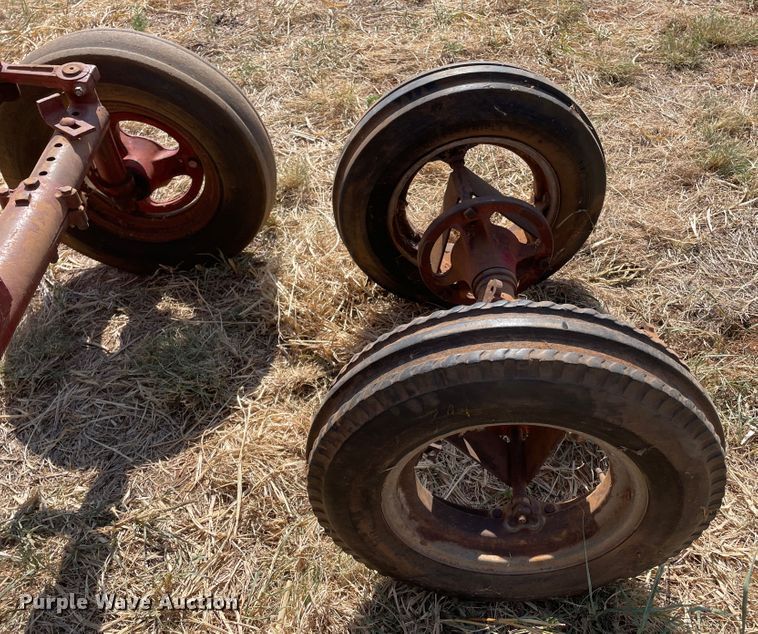 image for item DN5097 Farmall 400  tractor