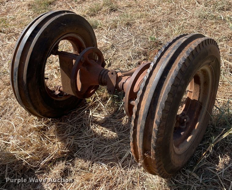 image for item DN5097 Farmall 400  tractor