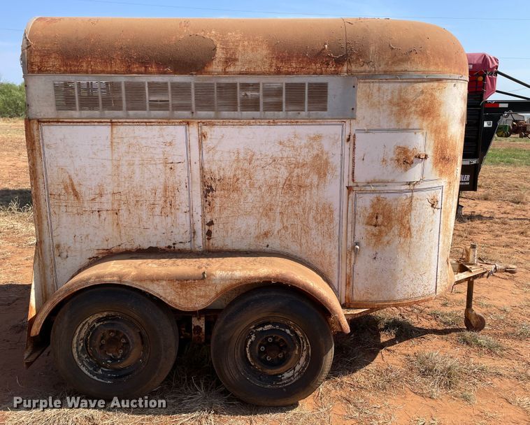 image for item DN5098 1970 Linville  livestock trailer