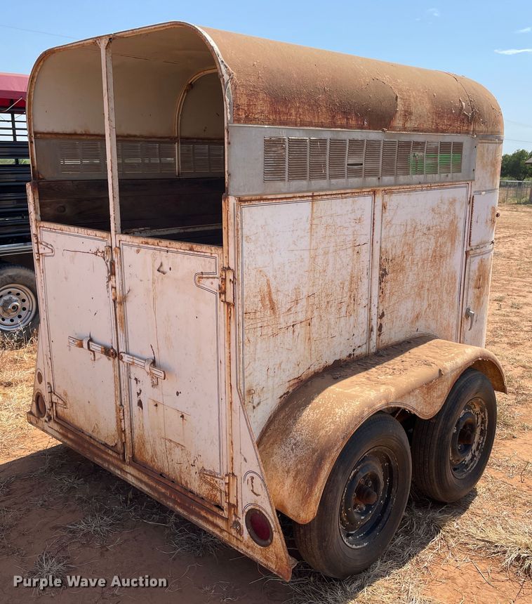 image for item DN5098 1970 Linville  livestock trailer
