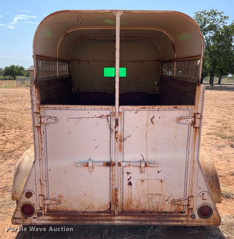 image for item DN5098 1970 Linville  livestock trailer