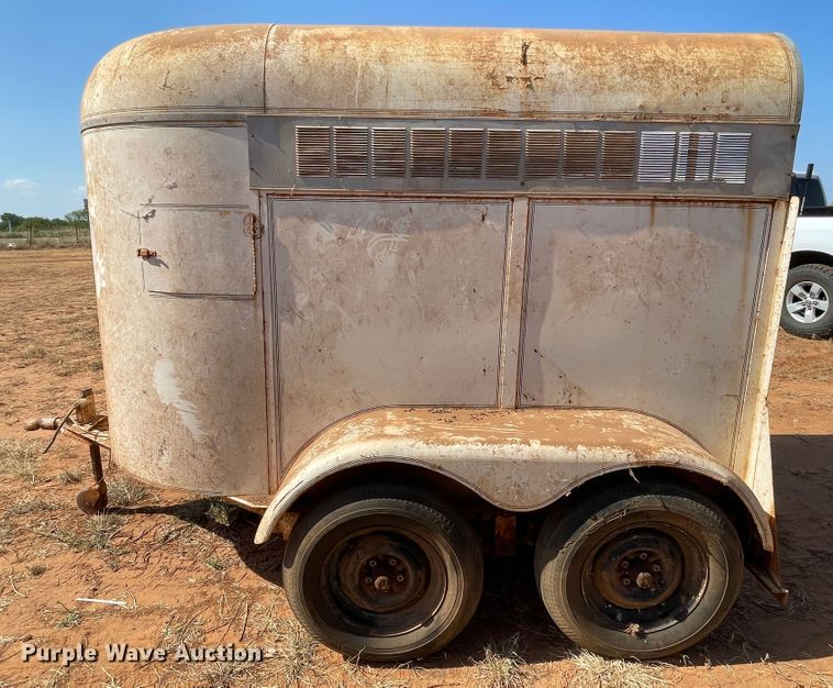 image for item DN5098 1970 Linville  livestock trailer