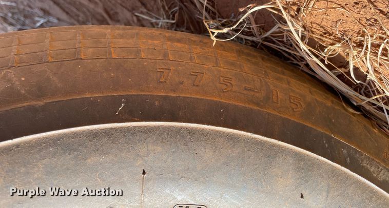 image for item DN5098 1970 Linville  livestock trailer