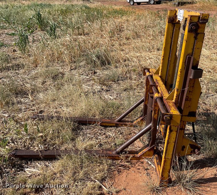image for item DN5099 46"L bale spear