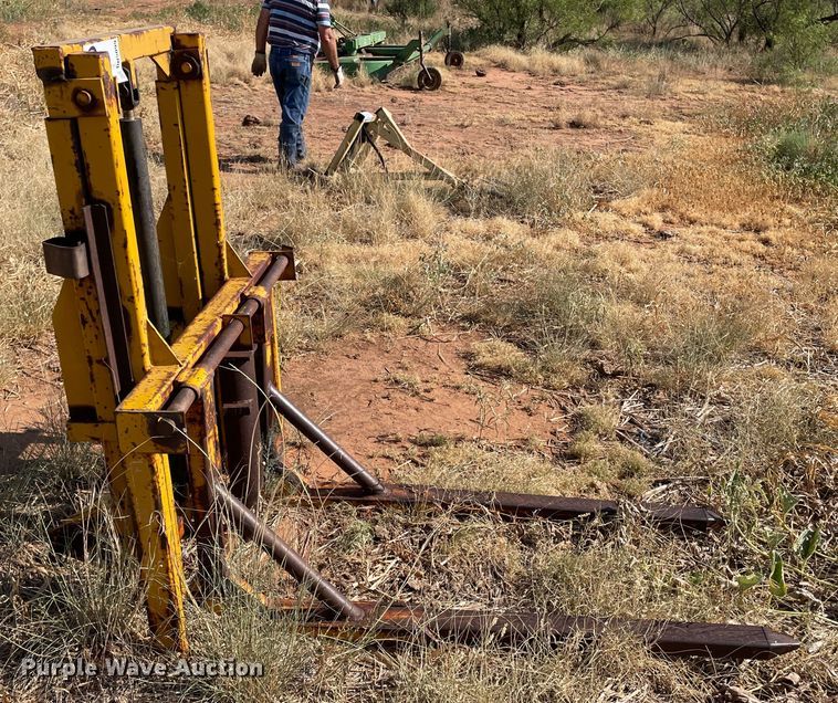 image for item DN5099 46"L bale spear