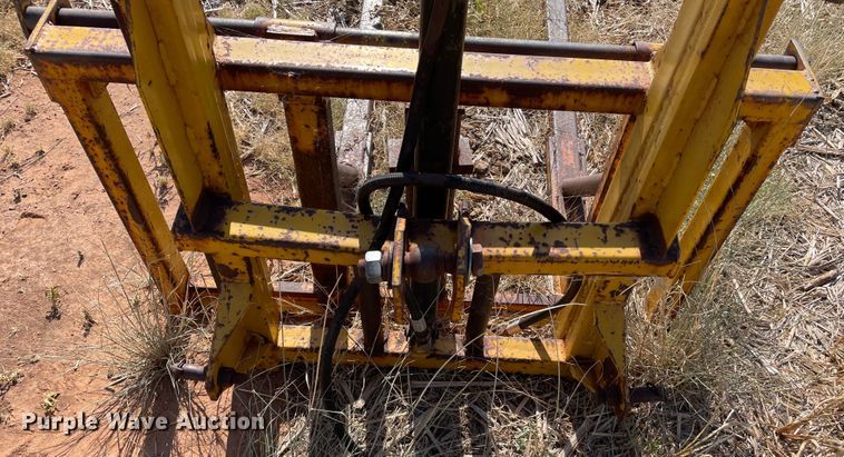 image for item DN5099 46"L bale spear