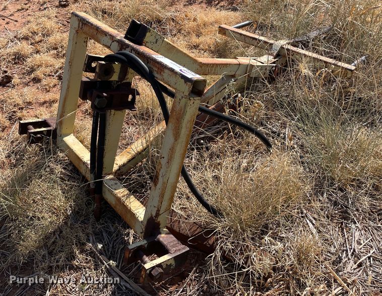 image for item DN5100 K&M Hay King 30-8  bale spear