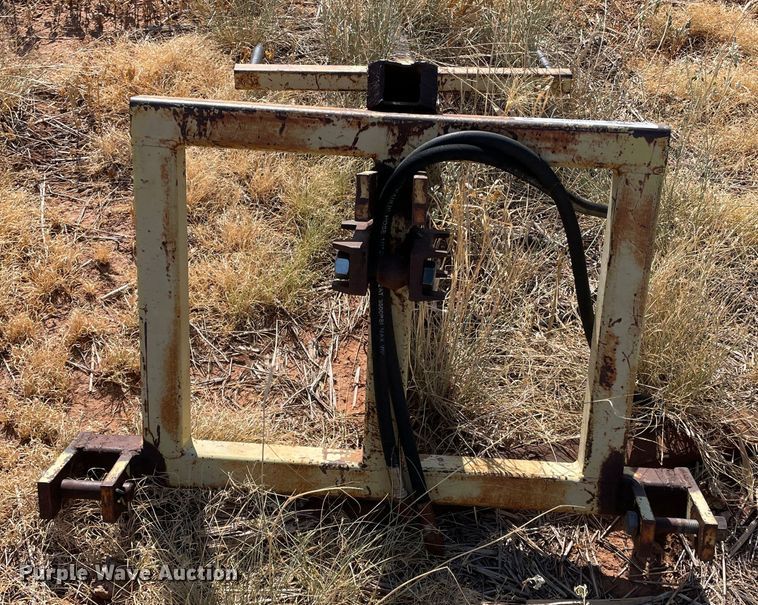 image for item DN5100 K&M Hay King 30-8  bale spear