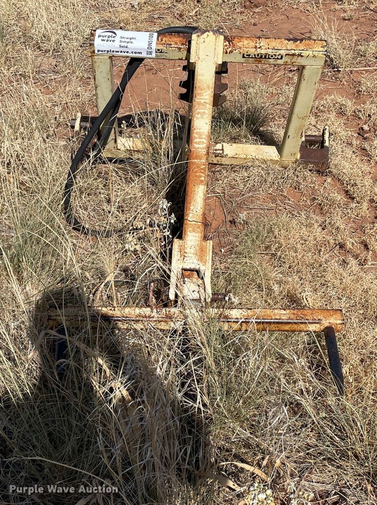 image for item DN5100 K&M Hay King 30-8  bale spear