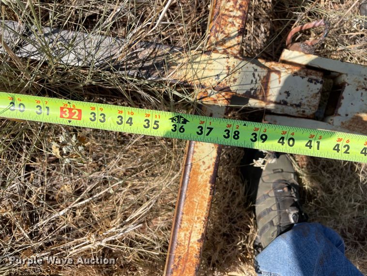 image for item DN5100 K&M Hay King 30-8  bale spear