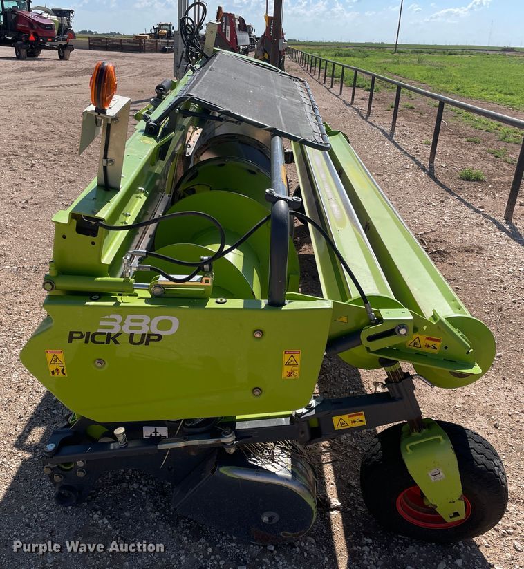 image for item DN5125 2018 Claas 380  pickup head