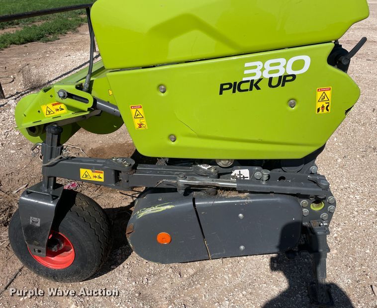 image for item DN5125 2018 Claas 380  pickup head