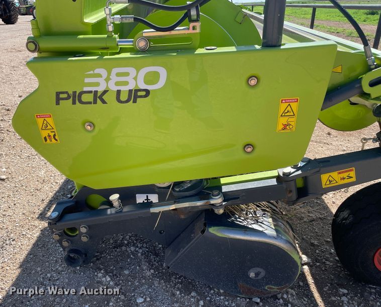 image for item DN5125 2018 Claas 380  pickup head