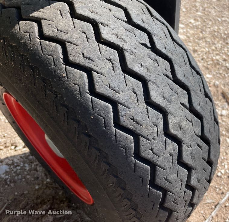 image for item DN5125 2018 Claas 380  pickup head