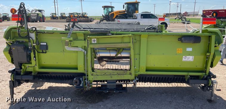 image for item DN5126 2018 Claas 380  pickup head