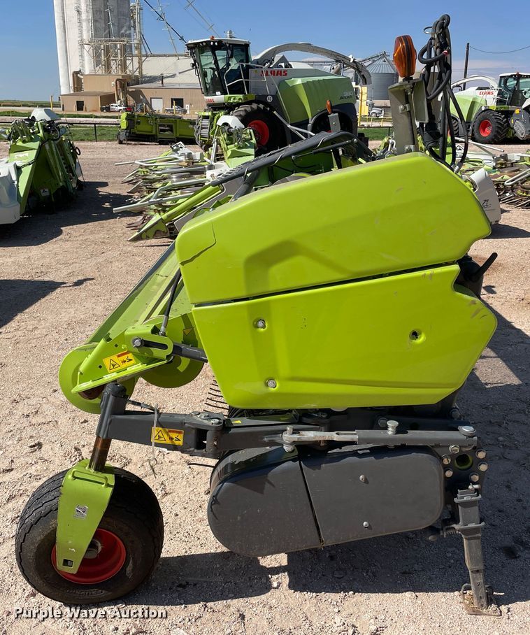 image for item DN5126 2018 Claas 380  pickup head