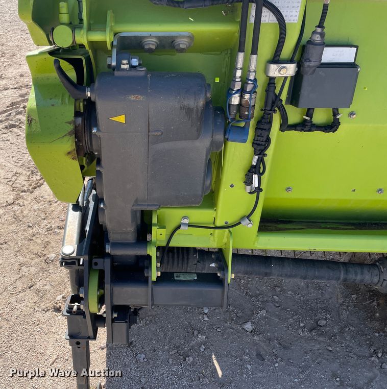 image for item DN5126 2018 Claas 380  pickup head