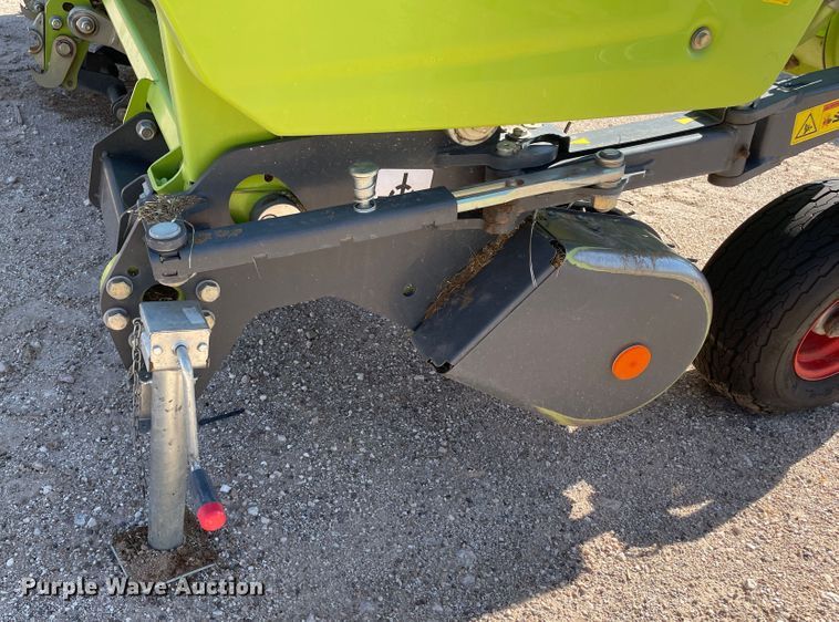 image for item DN5126 2018 Claas 380  pickup head