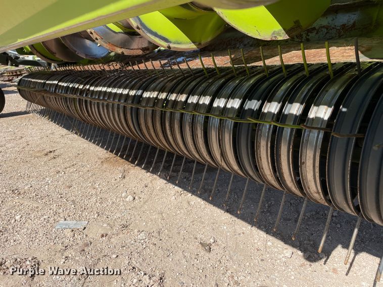 image for item DN5126 2018 Claas 380  pickup head