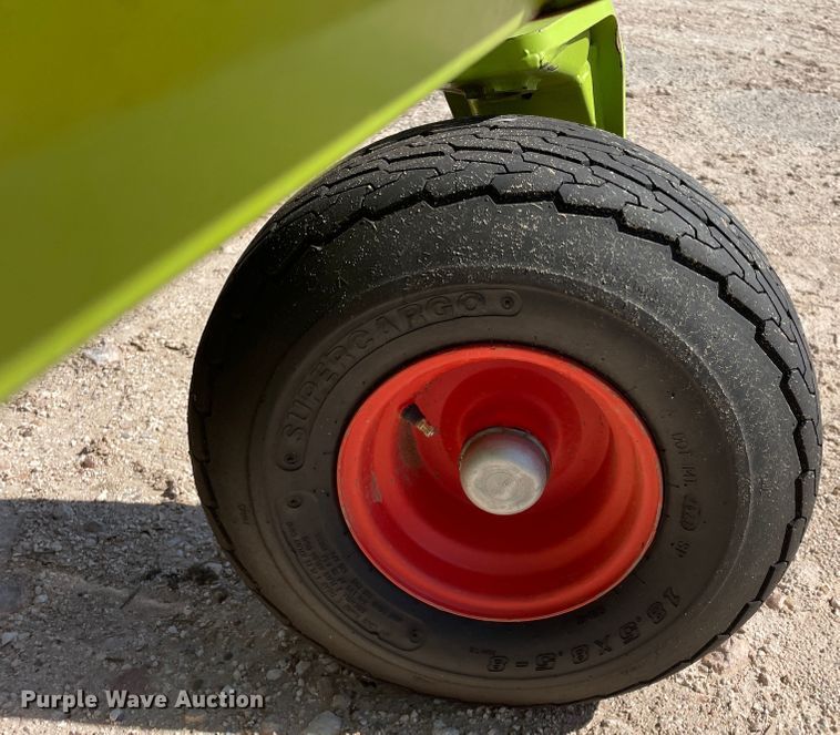 image for item DN5126 2018 Claas 380  pickup head