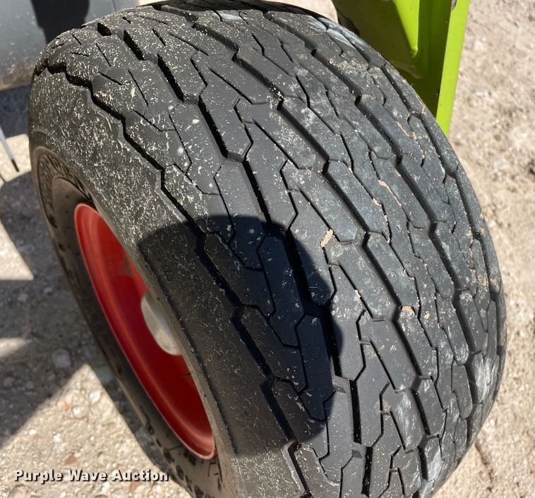 image for item DN5126 2018 Claas 380  pickup head