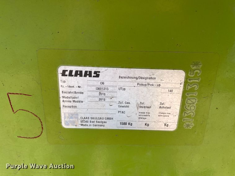 image for item DN5126 2018 Claas 380  pickup head