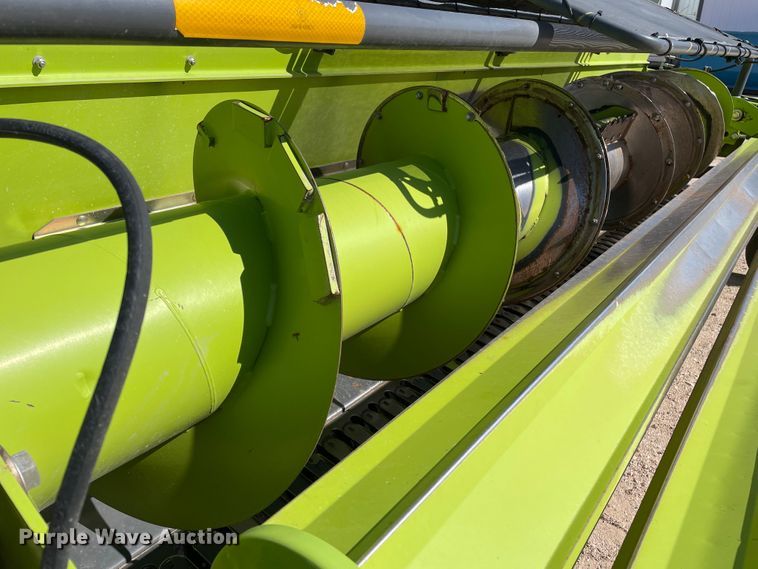 image for item DN5127 2018 Claas 380  pickup head