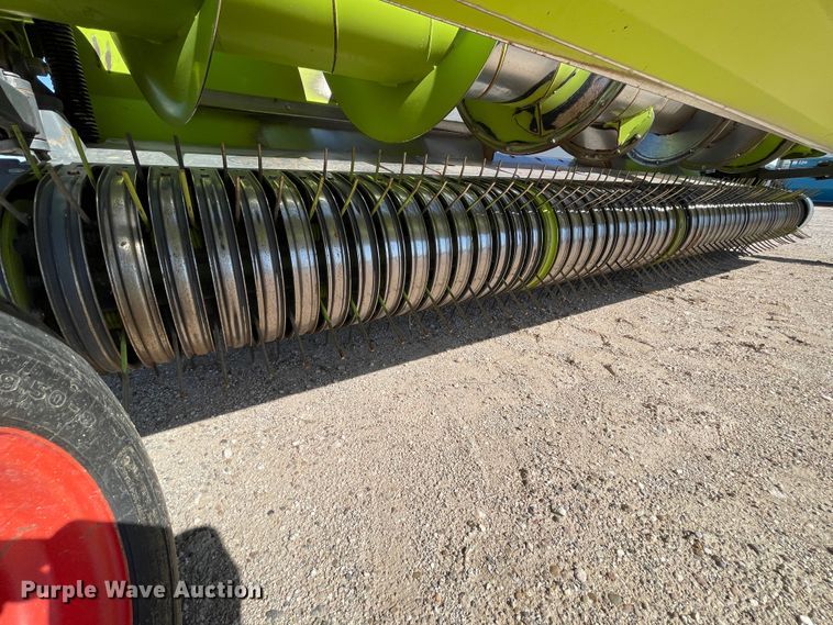 image for item DN5127 2018 Claas 380  pickup head