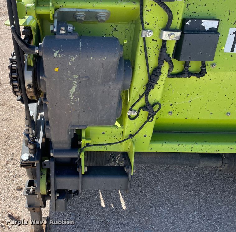 image for item DN5127 2018 Claas 380  pickup head