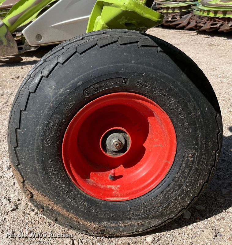 image for item DN5127 2018 Claas 380  pickup head