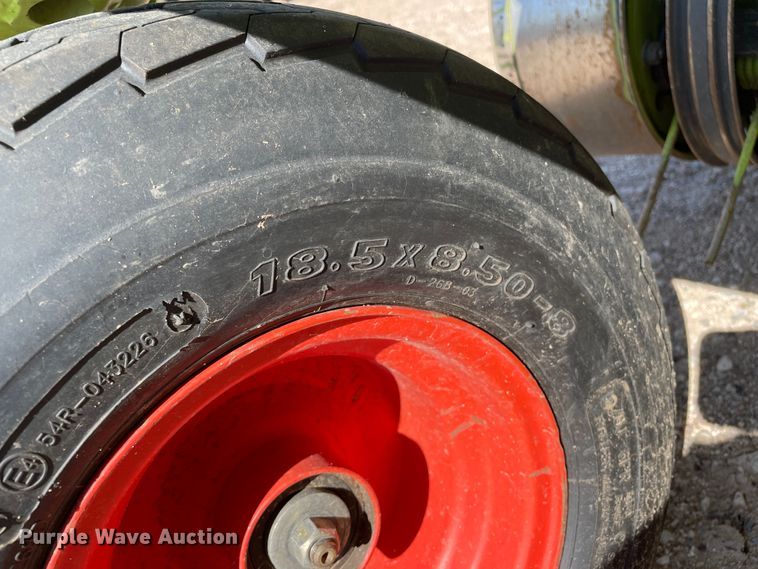 image for item DN5127 2018 Claas 380  pickup head