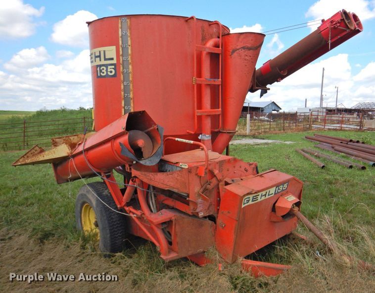 image for item DP4745 Gehl MX135  feed grinder/mixer