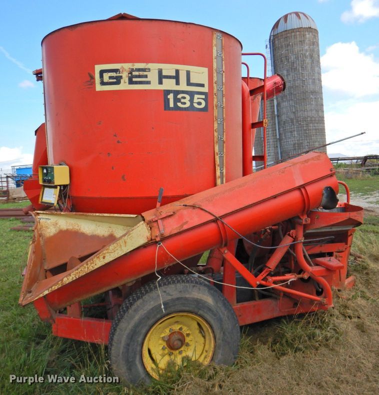 image for item DP4745 Gehl MX135  feed grinder/mixer